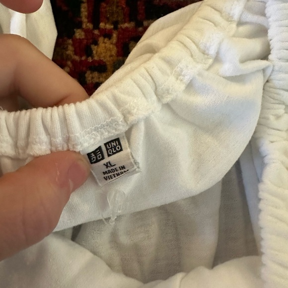 Uniqlo Off the Shoulder White Ruffle Top Size XL - Picture 3 of 3